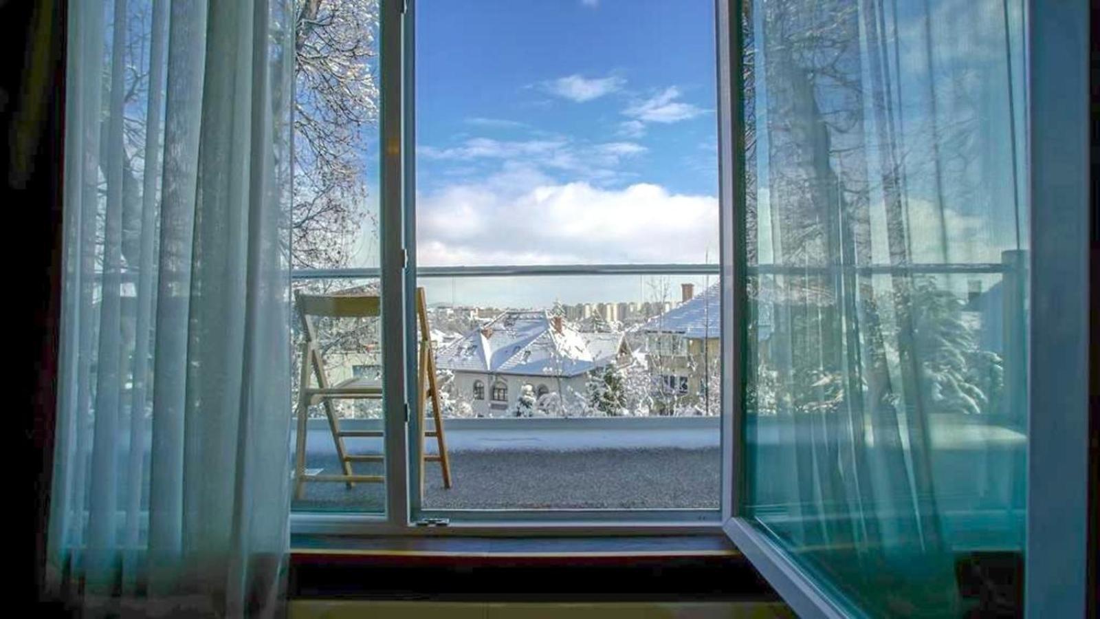 Central Maximus Apartment Brasov Ngoại thất bức ảnh