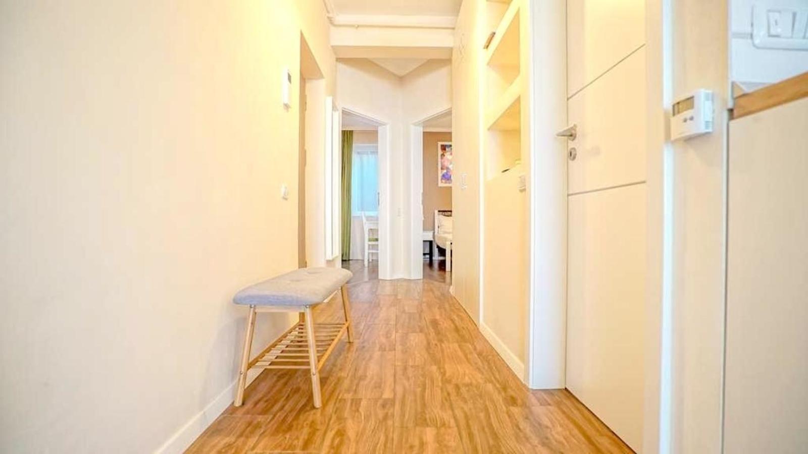 Central Maximus Apartment Brasov Ngoại thất bức ảnh