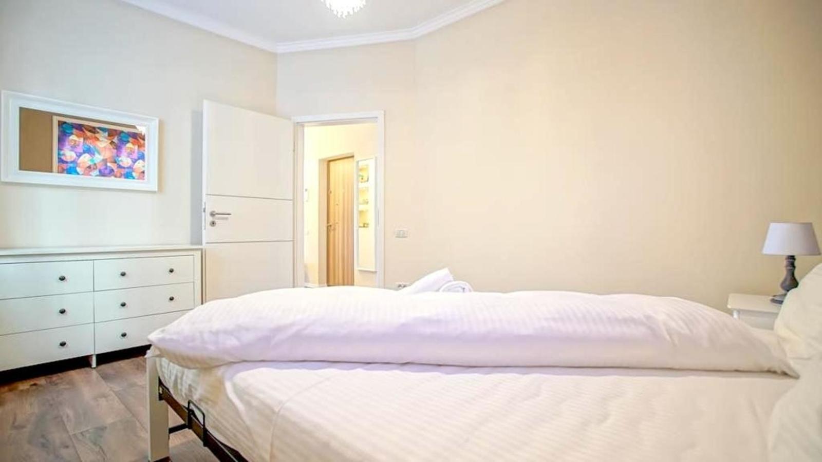 Central Maximus Apartment Brasov Ngoại thất bức ảnh