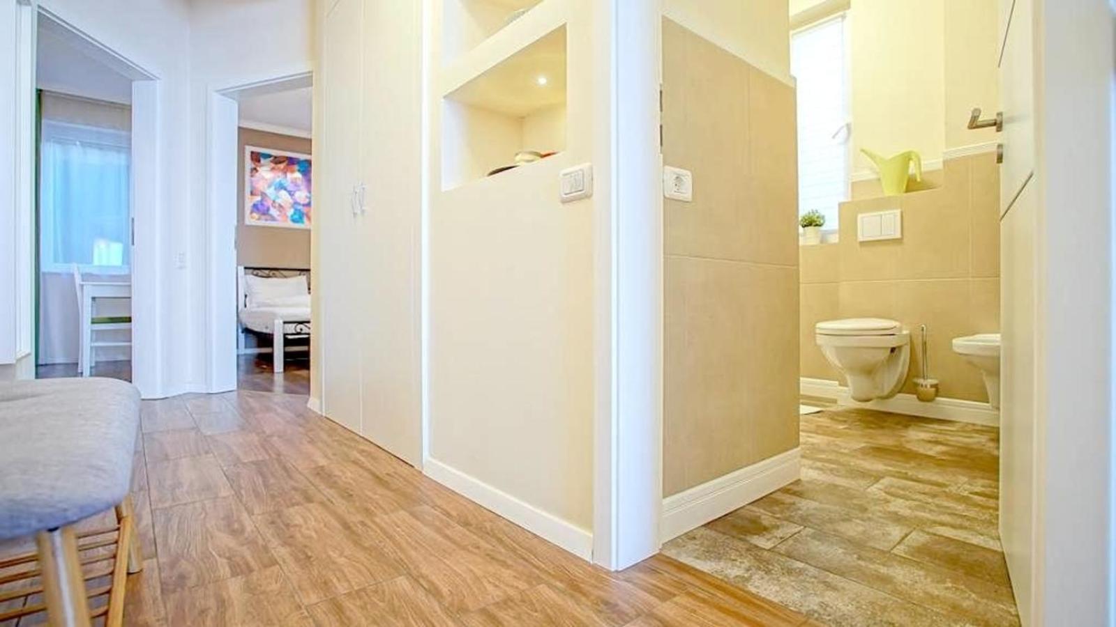 Central Maximus Apartment Brasov Ngoại thất bức ảnh