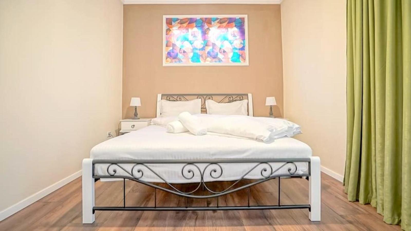 Central Maximus Apartment Brasov Ngoại thất bức ảnh