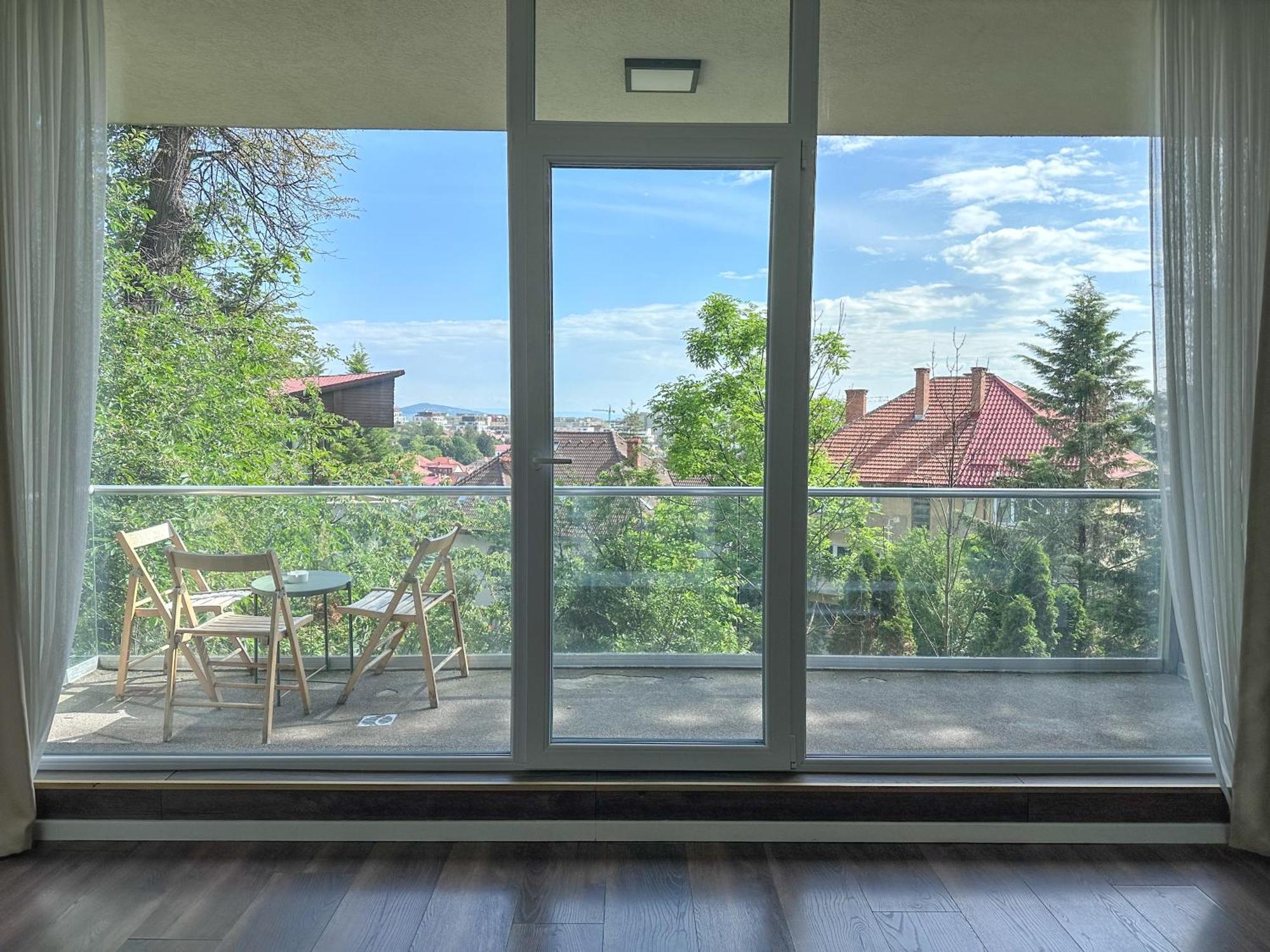 Central Maximus Apartment Brasov Ngoại thất bức ảnh